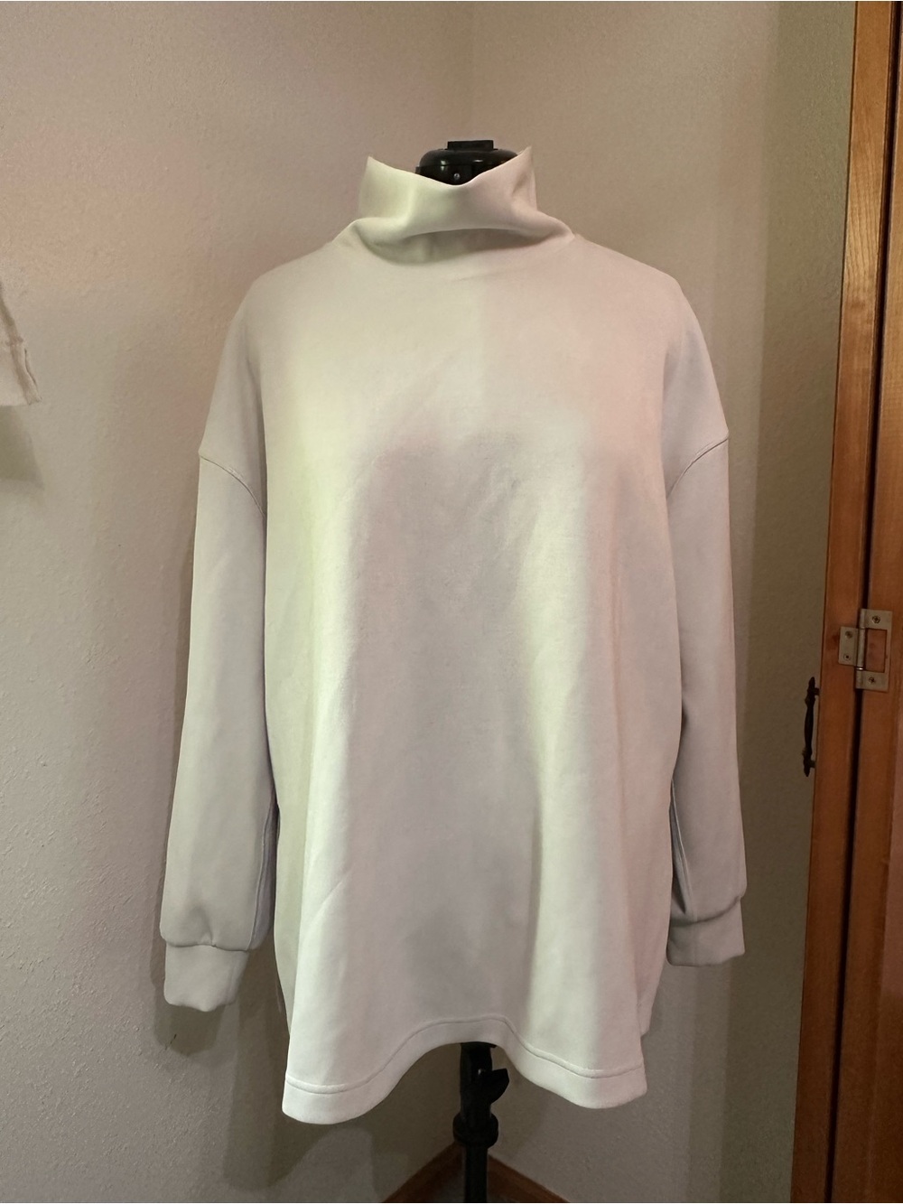 lululemon athletica Light Cream Turtleneck Pullover